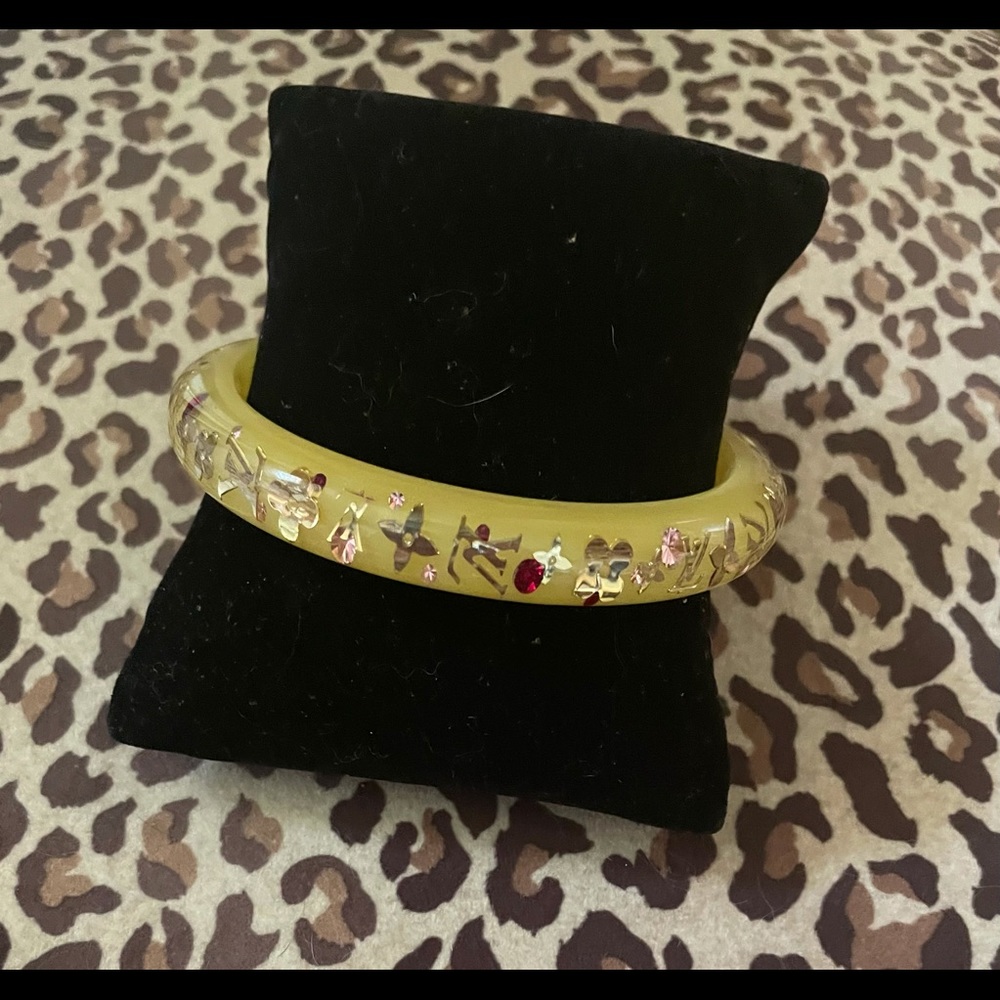 Small Louis Vuitton inclusion bangle